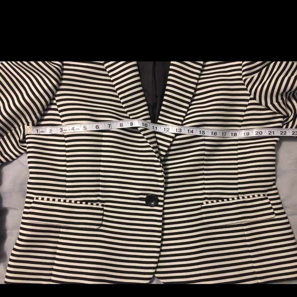 Kasper black and white stripe blazer 16 - Picture 8 of 12